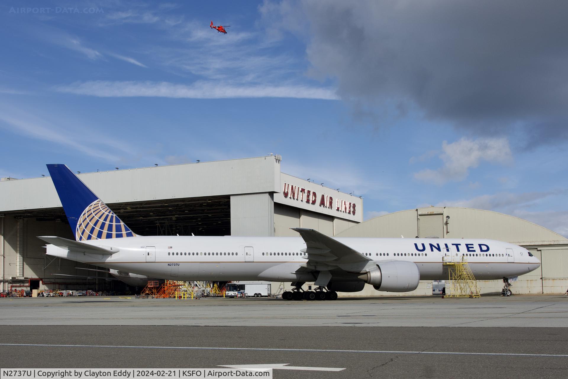 N2737U, 2017 Boeing 777-300/ER C/N 62647, SFO 2024.