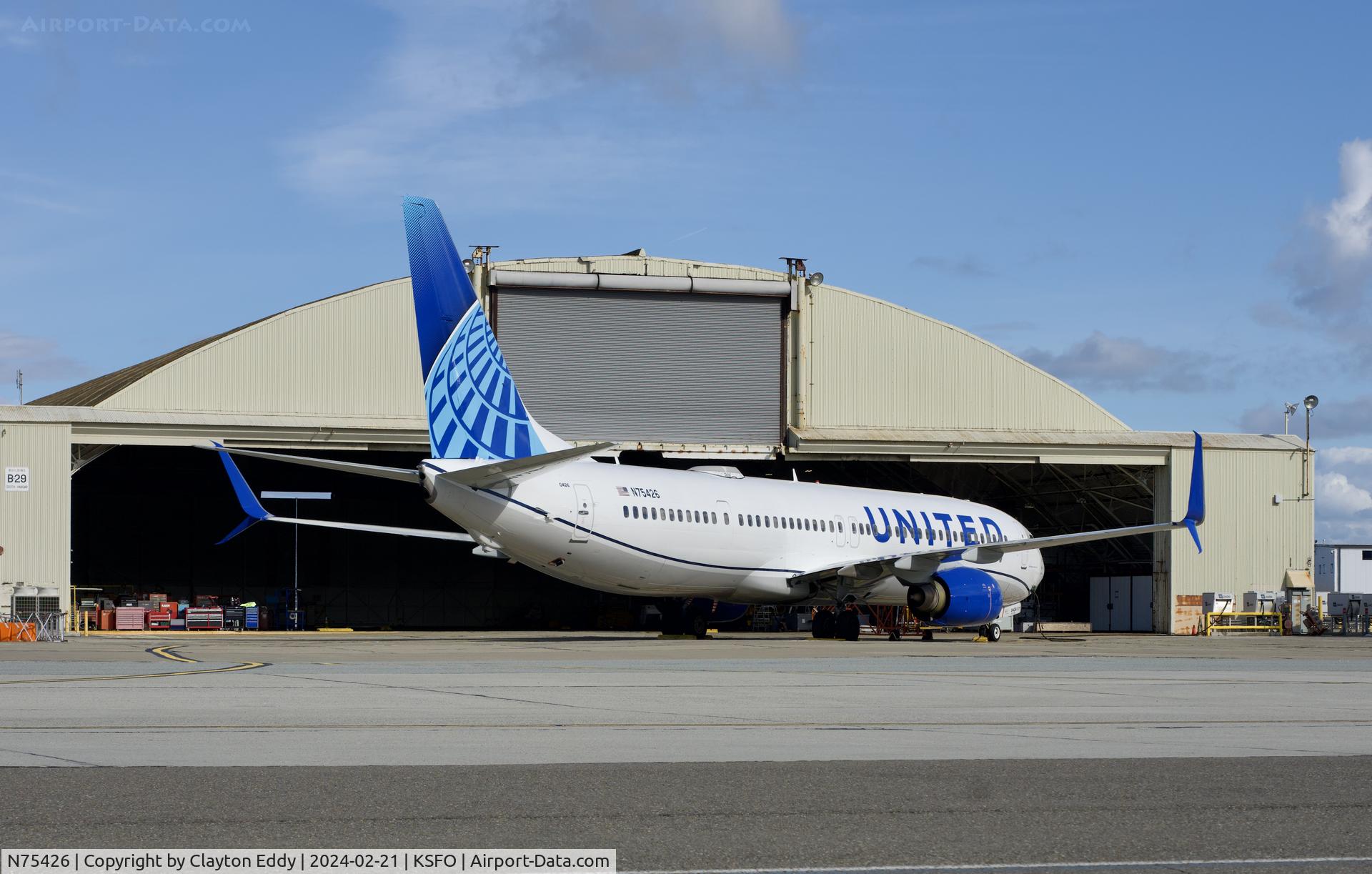 N75426, 2008 Boeing 737-924/ER C/N 31622, SFO 2024.