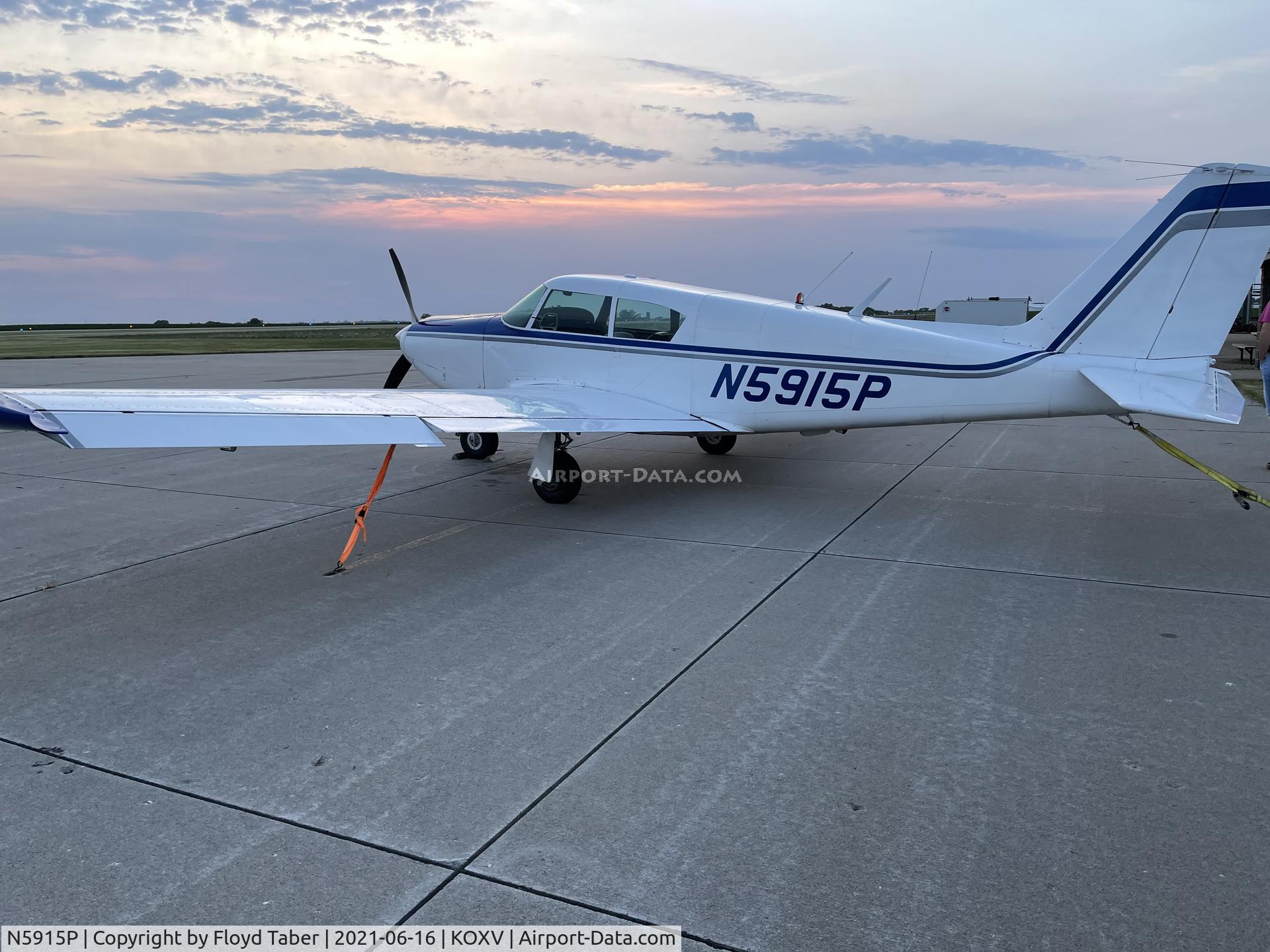 N5915P, 1959 Piper PA-24-250 Comanche C/N 24-1002, Ramp Knoxville Iowa