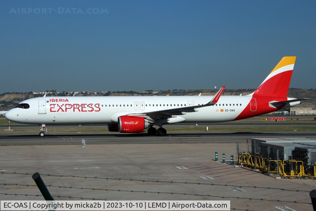 EC-OAS, 2023 Airbus A321-251NX C/N 11535, Taxiing