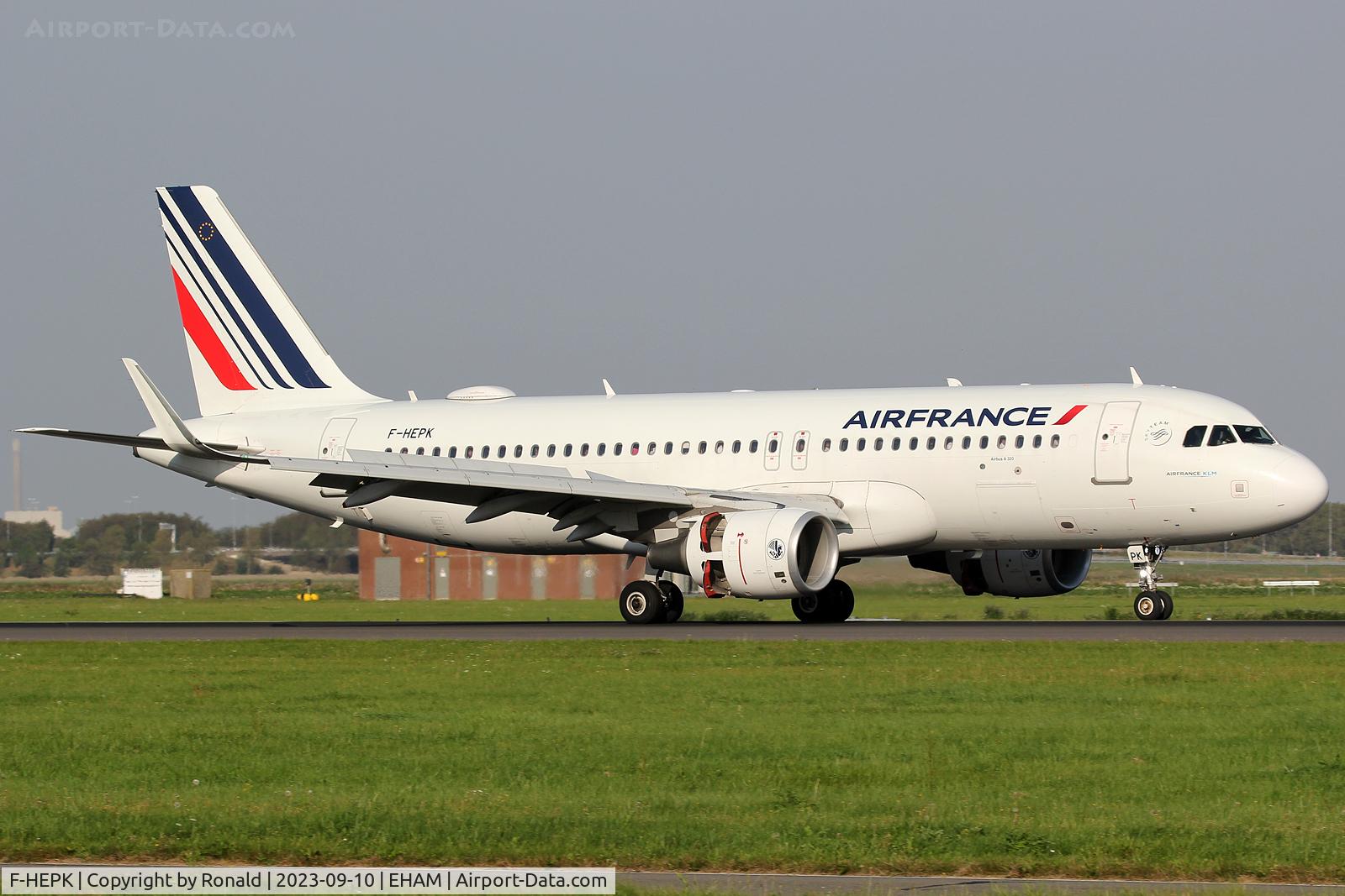 F-HEPK, 2018 Airbus A320-214 C/N 8127, at spl