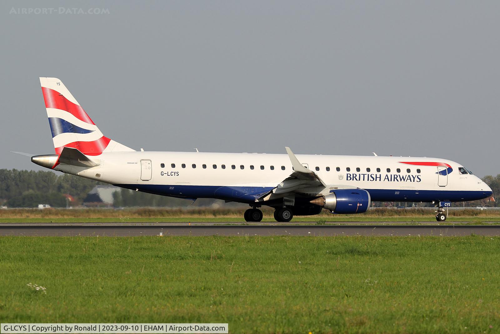 G-LCYS, 2014 Embraer 190SR (ERJ-190-100SR) C/N 19000663, at spl