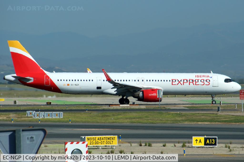 EC-NGP, 2020 Airbus A321-251NX C/N 9478, Taxiing