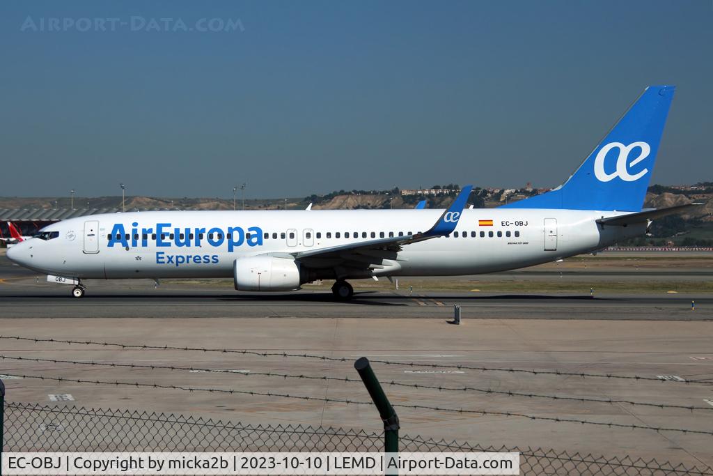 EC-OBJ, 2010 Boeing 737-8GJ C/N 36369, Taxiing