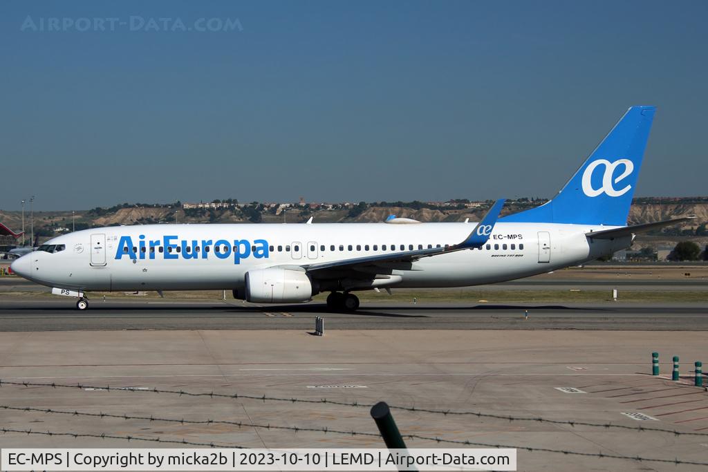 EC-MPS, 2017 Boeing 737-85P C/N 60587, Taxiing