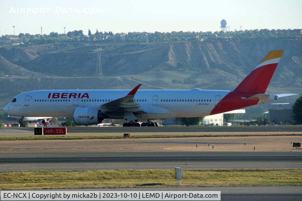 EC-NCX, 2019 Airbus A350-941 C/N 302, Taxiing