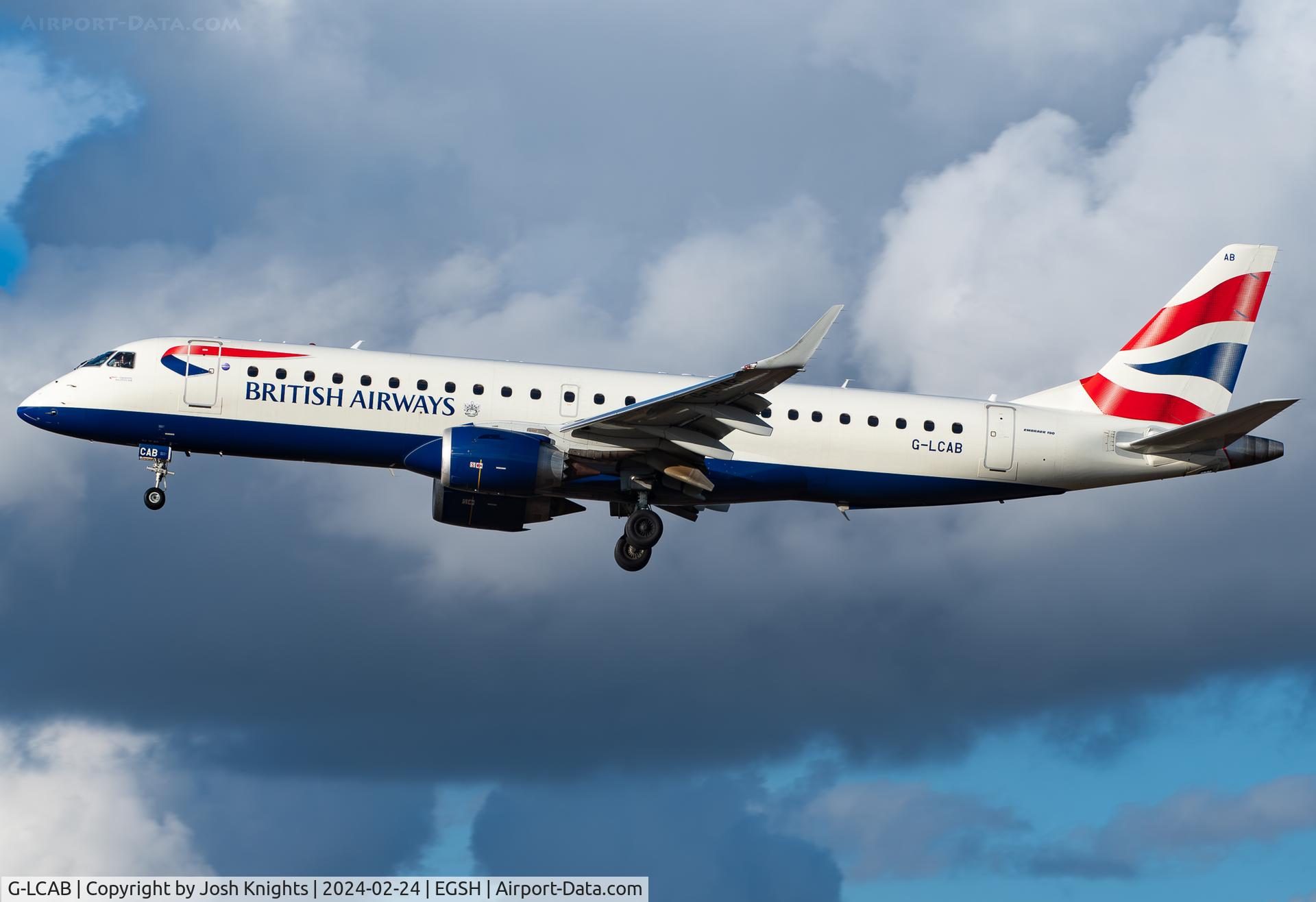 G-LCAB, 2011 Embraer 190SR (ERJ-190-100SR) C/N 19000465, On Short Final To RWY27 as 'CFE1T'.