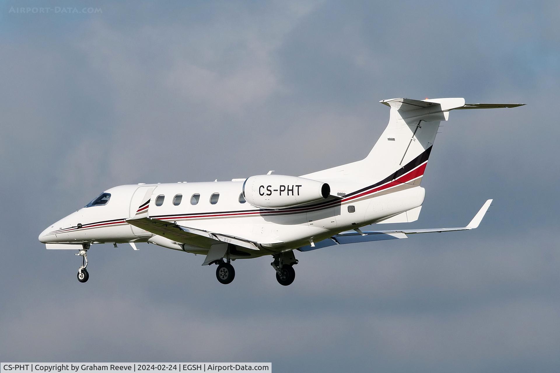CS-PHT, 2022 Embraer EMB-505 Phenom 300 C/N 50500656, Landing at Norwich.
