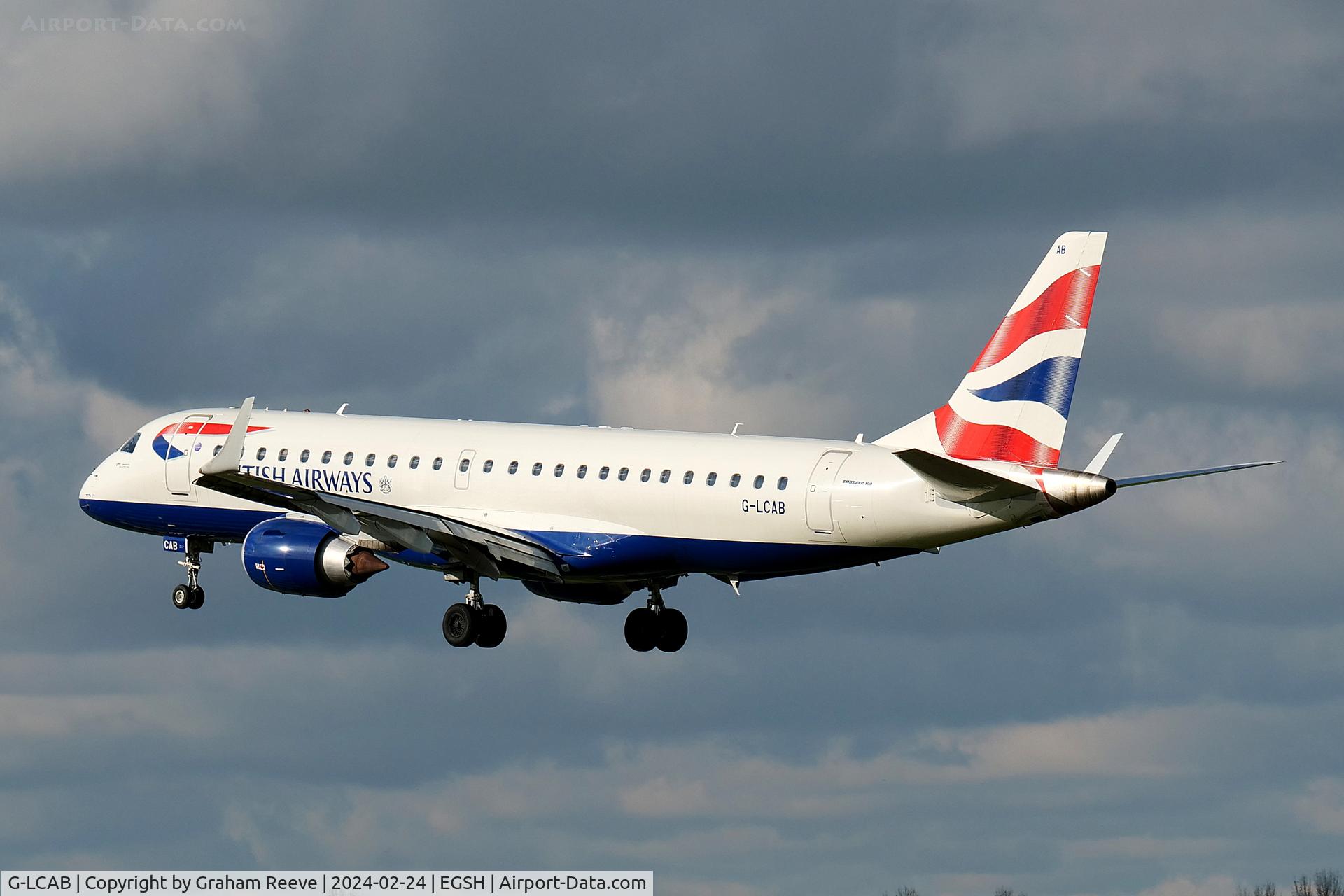 G-LCAB, 2011 Embraer 190SR (ERJ-190-100SR) C/N 19000465, Landing at Norwich.