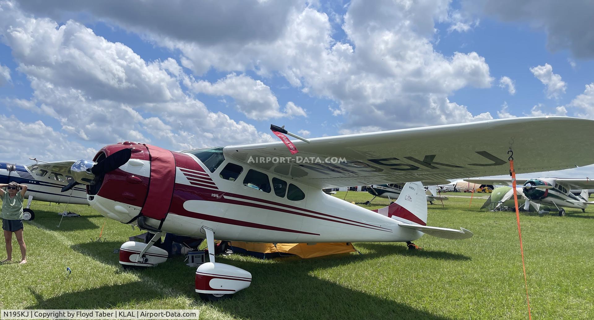 N195KJ, 1952 Cessna 195 C/N 7800, SUN N FUN 2022