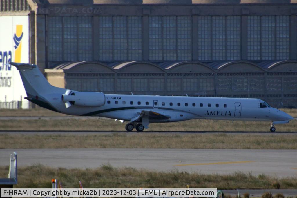 F-HRAM, 2000 Embraer EMB-145LU (ERJ-145LU) C/N 145258, Taxiing