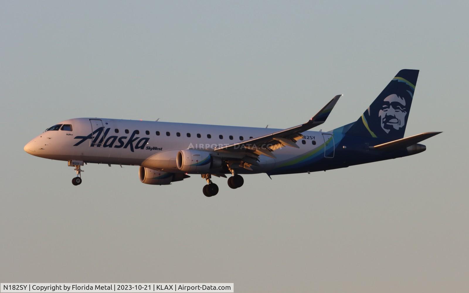 N182SY, 2016 Embraer 175LR (ERJ-170-200LR) C/N 17000579, SKW/ASA E175 zx SFO-LAX
