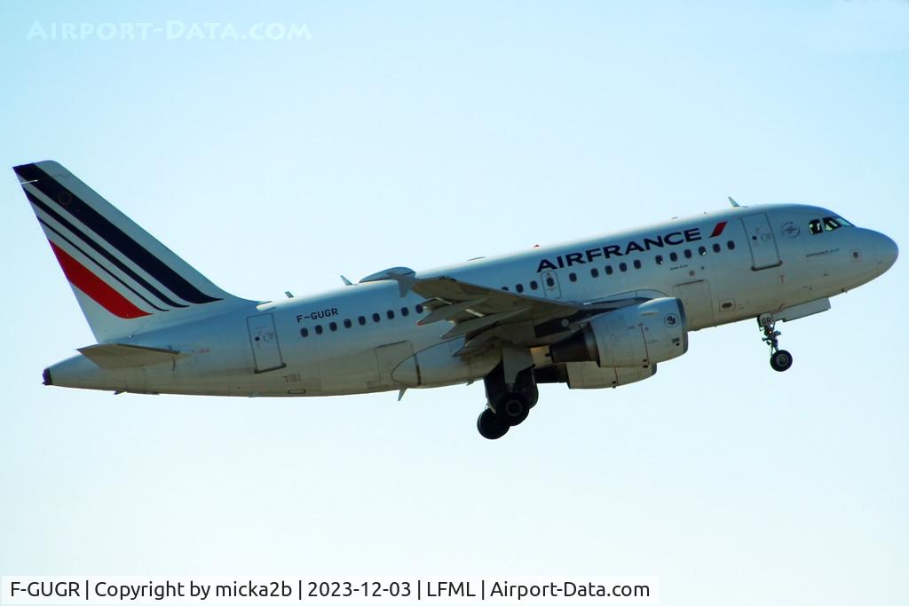 F-GUGR, 2007 Airbus A318-111 C/N 3009, Take off