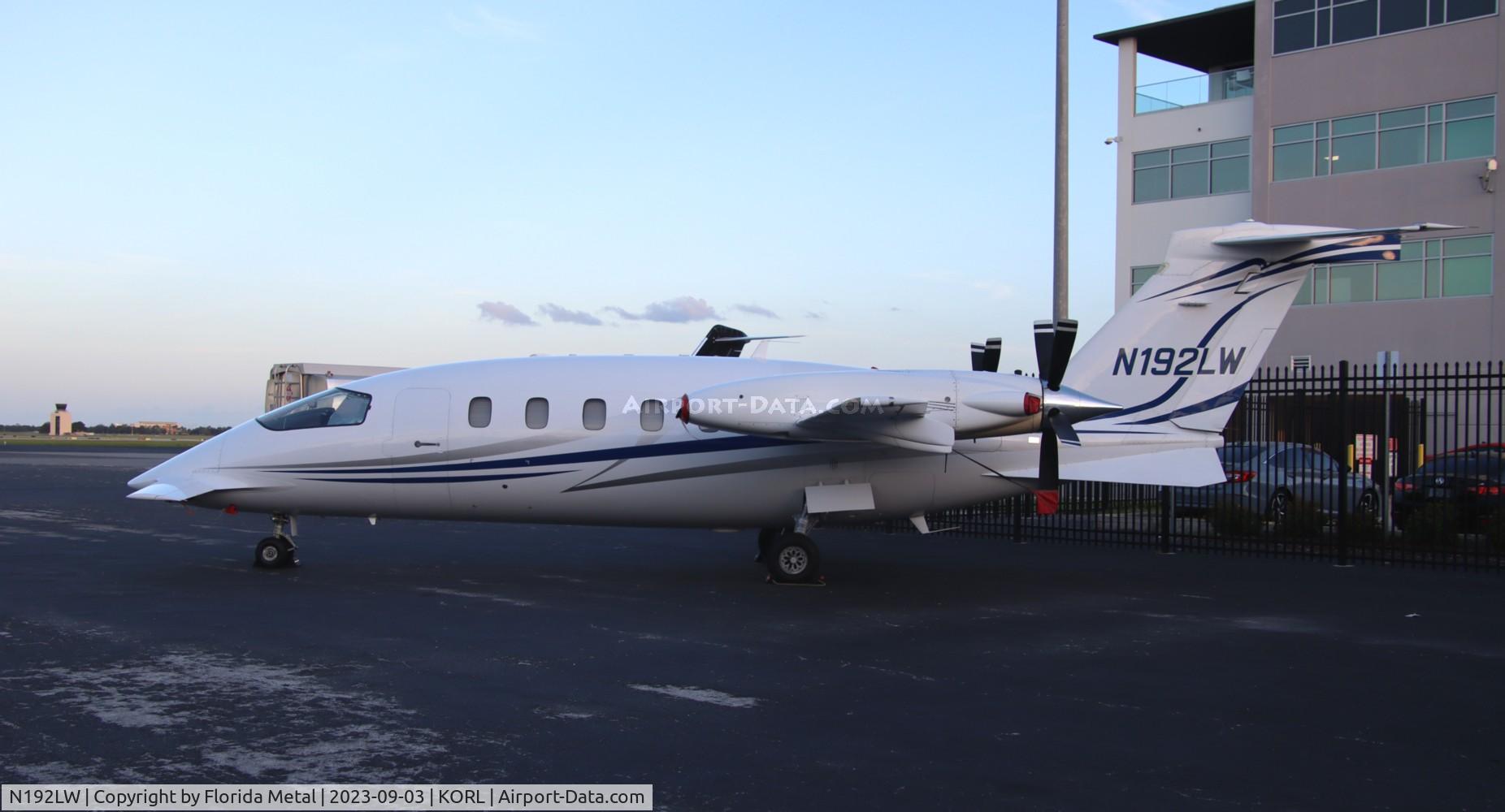 N192LW, 2009 Piaggio P-180 Avanti C/N 1199, P-180 zx