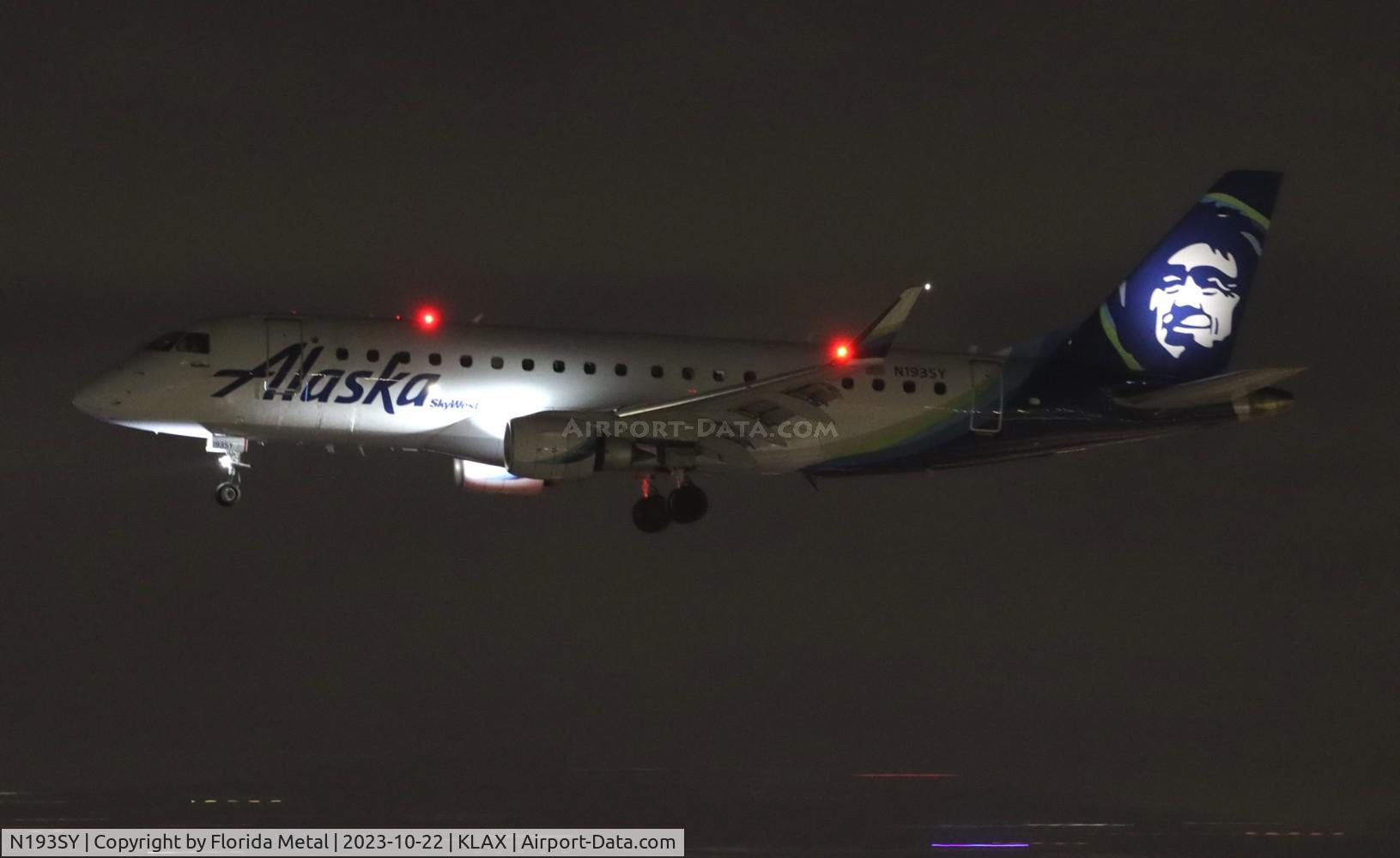N193SY, 2017 Embraer 175LR (ERJ-170-200LR) C/N 17000690, SKW/ASA E175 zx RDM-LAX