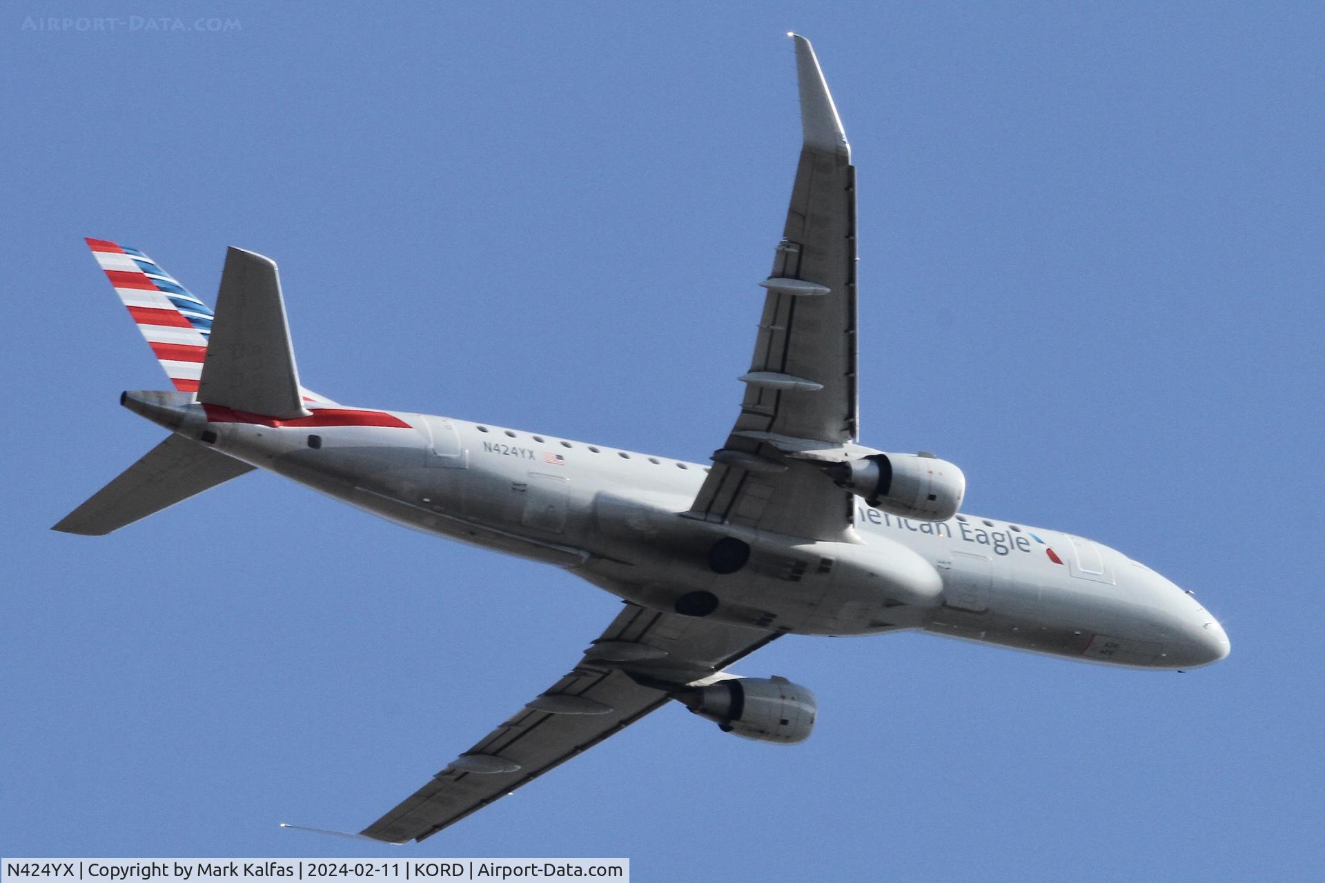 N424YX, 2014 Embraer 175LR (ERJ-170-200LR) C/N 17000393, E75L Republic Airways/American Eagle EMBRAER ERJ 170-200 LR N424YX RPA4357 ORD-MEM