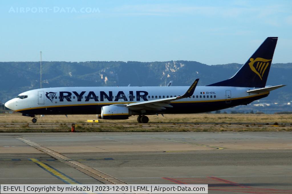 EI-EVL, 2012 Boeing 737-8AS C/N 40299, Taxiing