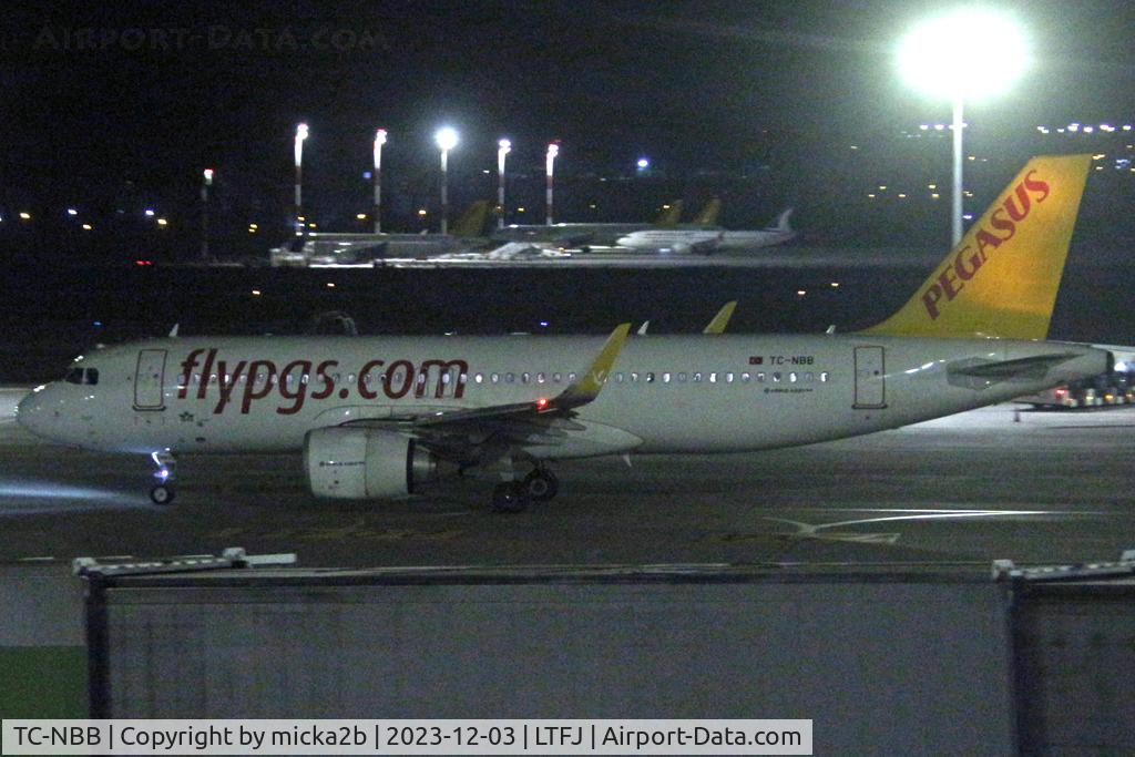 TC-NBB, 2016 Airbus A320-251NEO C/N 7147, Taxiing