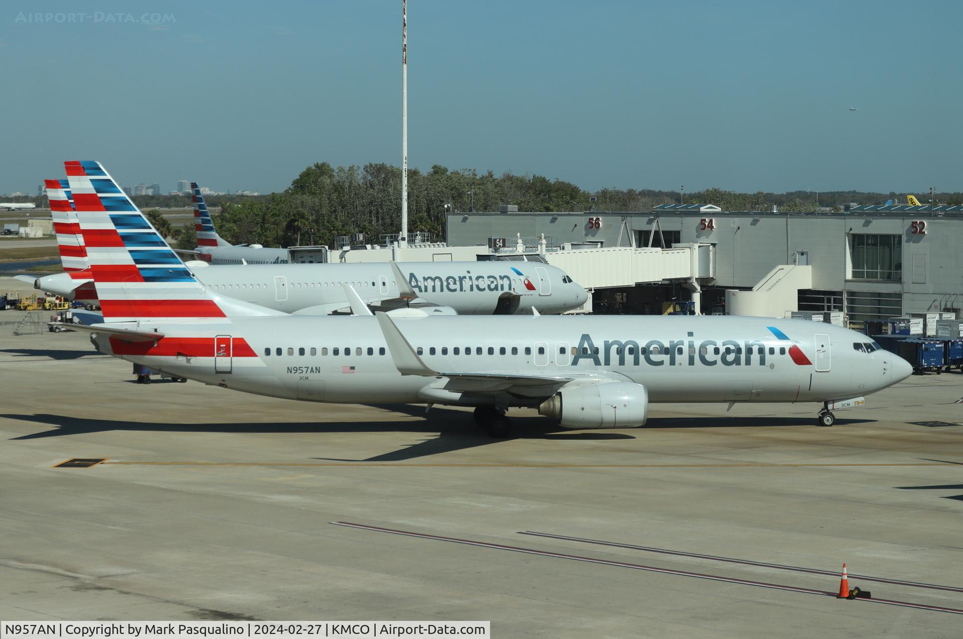 N957AN, 2001 Boeing 737-823 C/N 29541, Boeing 737-823