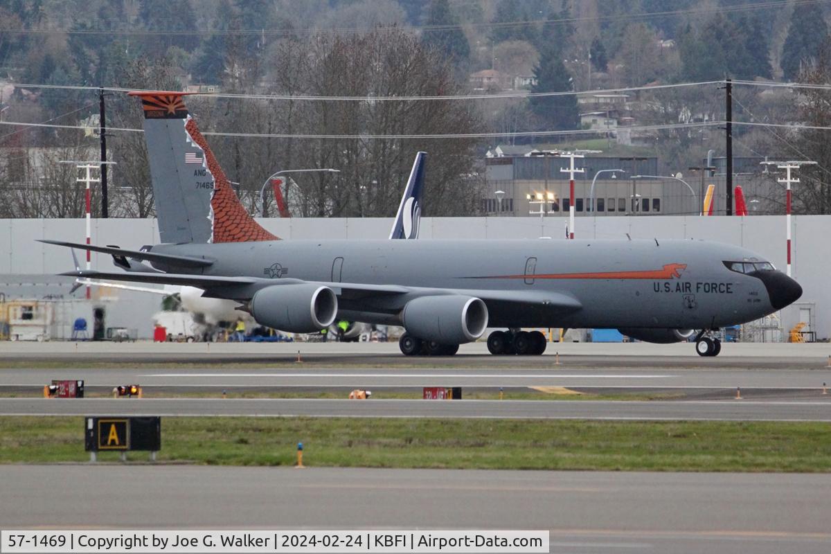 57-1469, 1958 Boeing KC-135R Stratotanker C/N 17540, Seen in a new snake theme livery is the KC-135R of the 161 ARW, Arizona ANG.