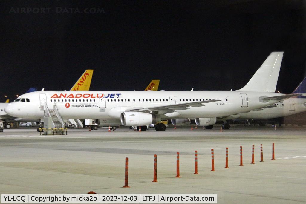 YL-LCQ, 2004 Airbus A321-231 C/N 2211, Parked