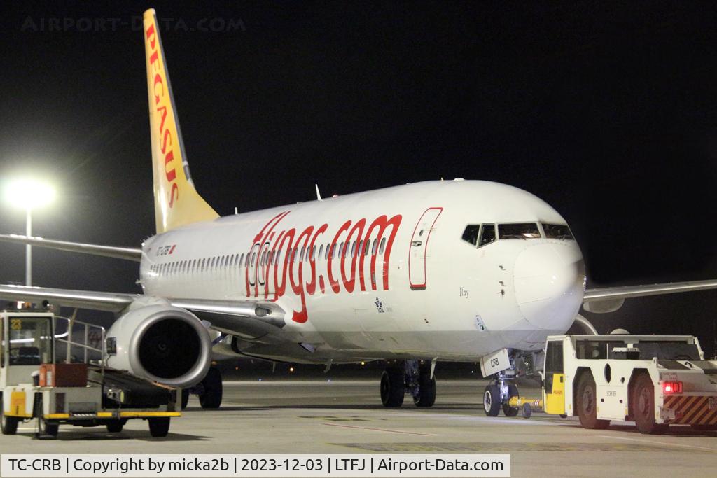 TC-CRB, 2016 Boeing 737-8AL C/N 62687, Parked