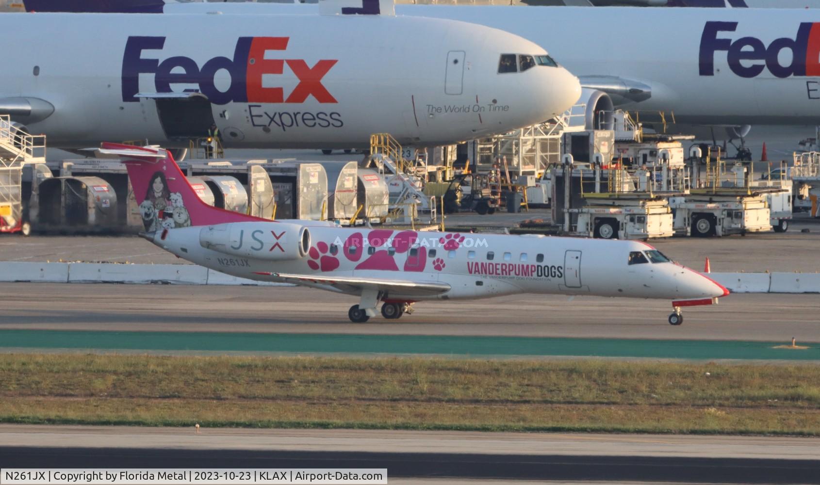 N261JX, 2001 Embraer ERJ-135LR (EMB-135LR) C/N 145512, JSX E135 zx LAX-LAS