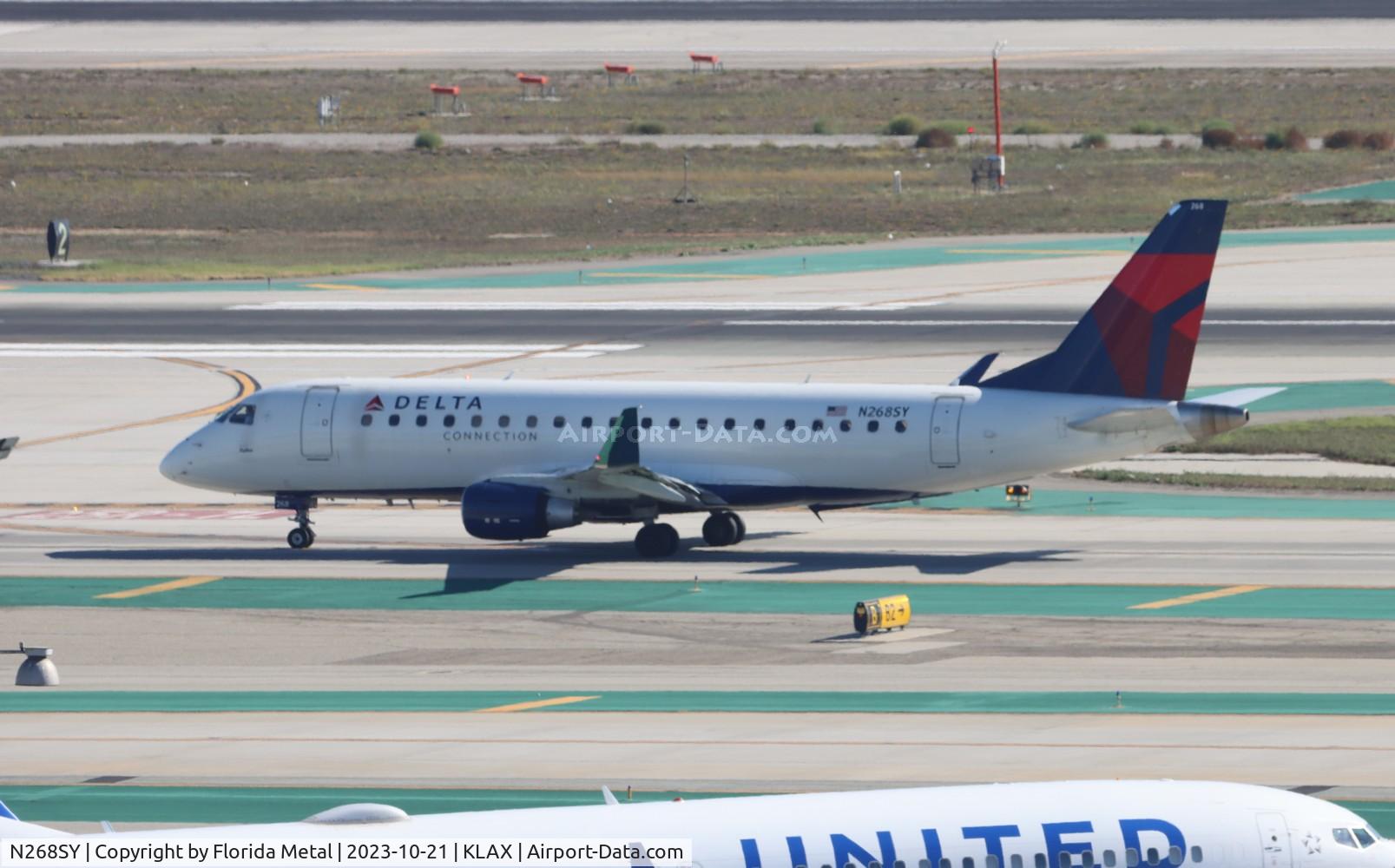 N268SY, 2018 Embraer 175LR (ERJ-170-200LR) C/N 17000725, SKW/DAL E175 zx LAX-TUS
