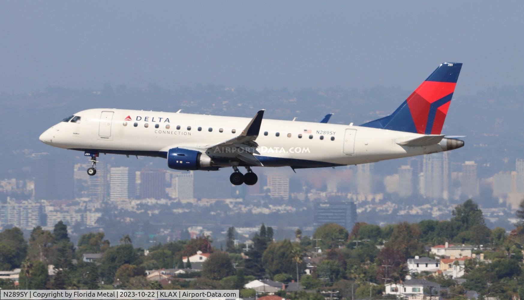 N289SY, 2018 Embraer 175LR (ERJ-170-200LR) C/N 17000756, SKW/DAL E175 zx ELP-LAX