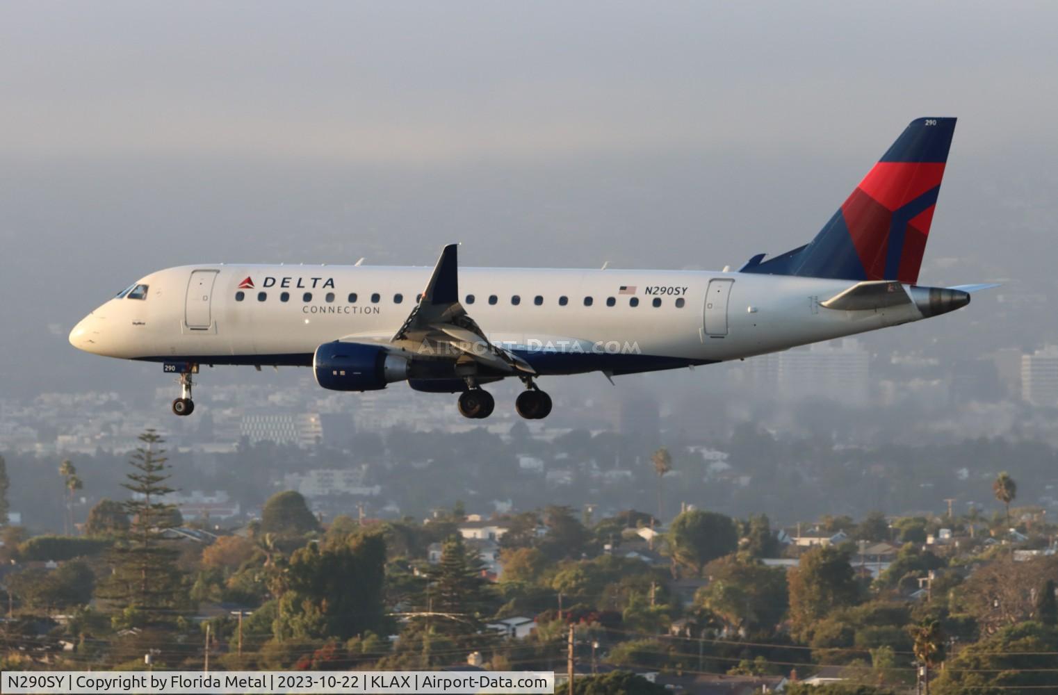 N290SY, 2018 Embraer 175LR (ERJ-170-200LR) C/N 17000758, SKW/DAL E175 zx TUS-LAX