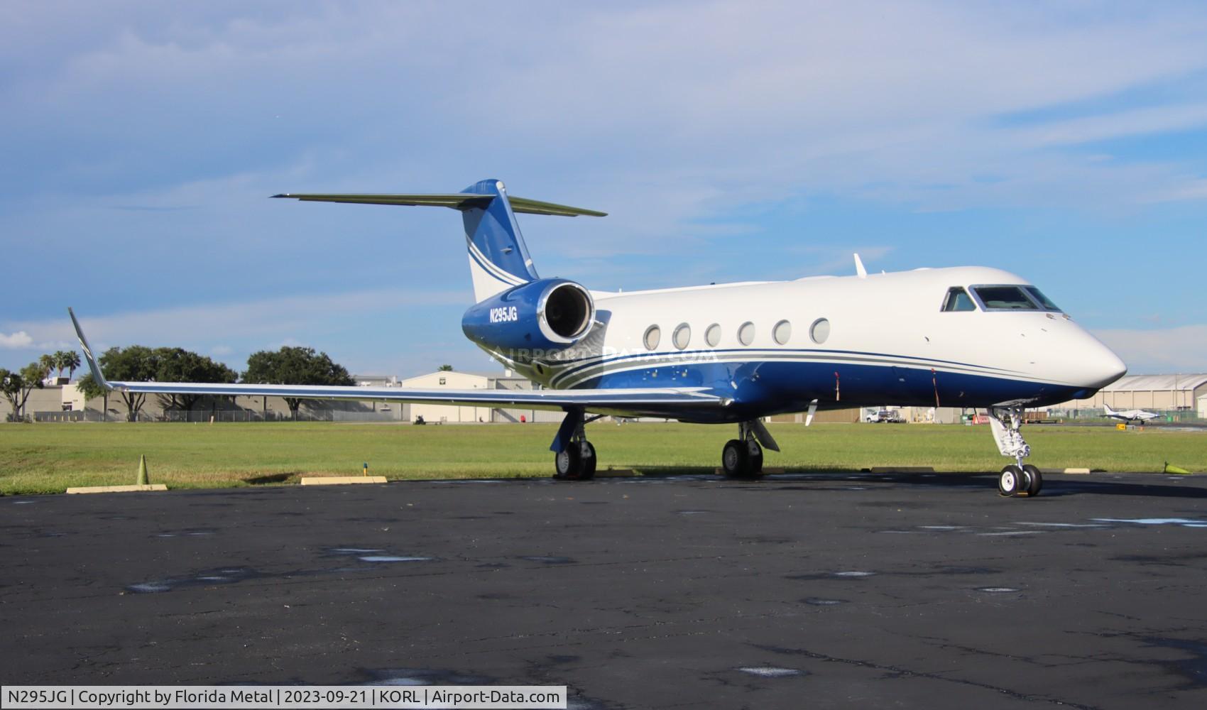 N295JG, 2013 Gulfstream Aerospace GIV-X (G450) C/N 4295, G450 zx
