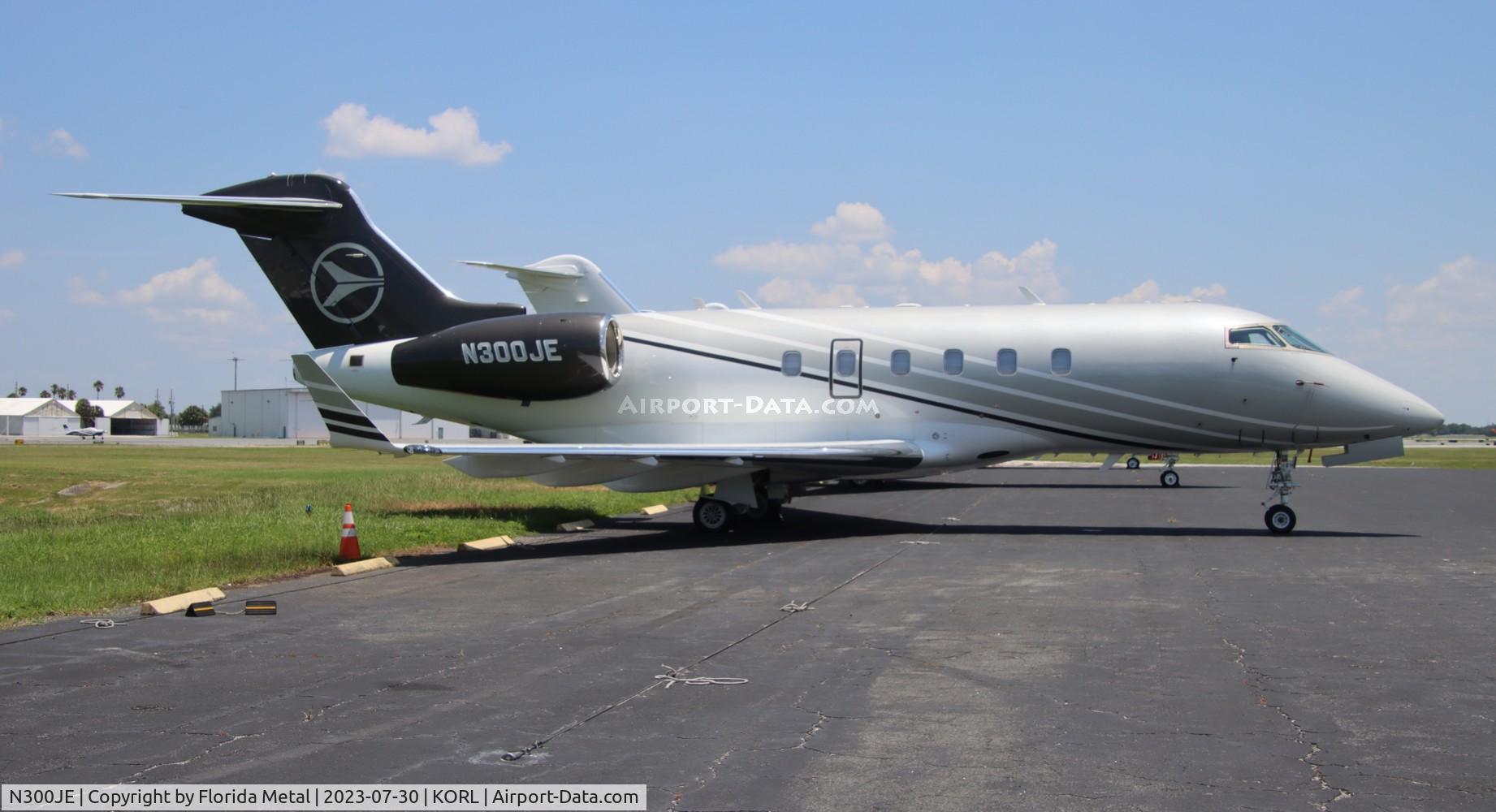 N300JE, 2006 Bombardier Challenger 300 (BD-100-1A10) C/N 20115, Challenger 300 zx