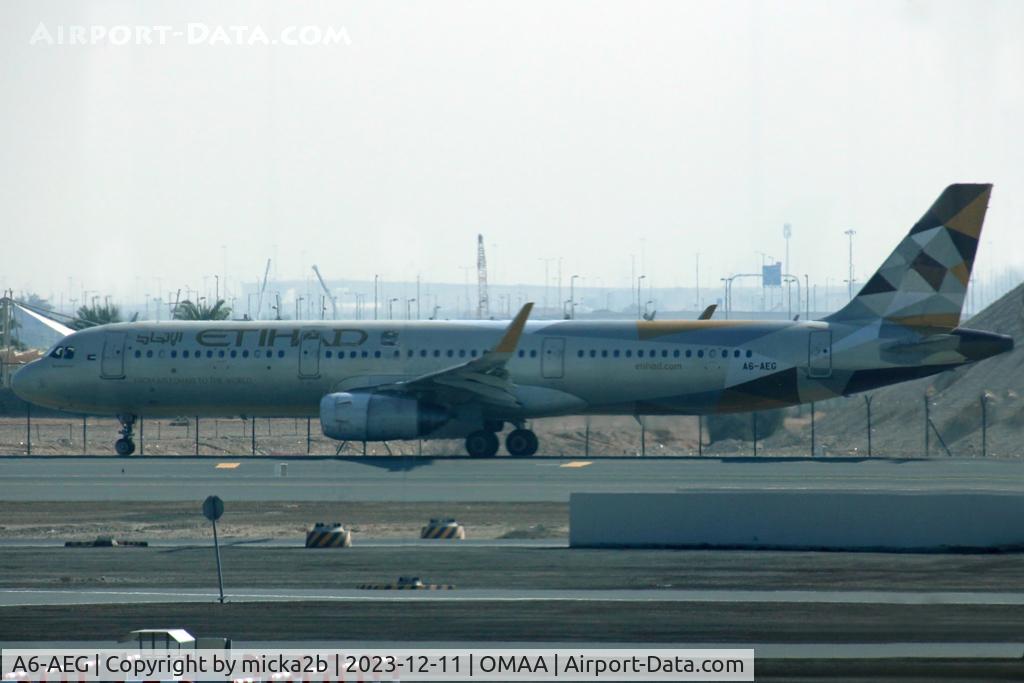A6-AEG, 2015 Airbus A321-231 C/N 6731, Taxiing