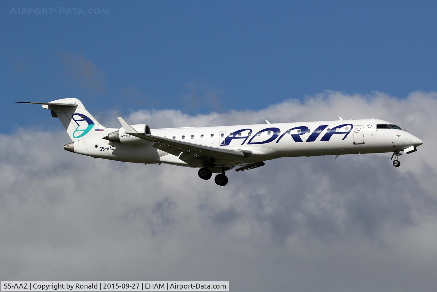 S5-AAZ, 2001 Canadair CRJ-700 (CL-600-2C10) Regional Jet C/N 10014, at spl