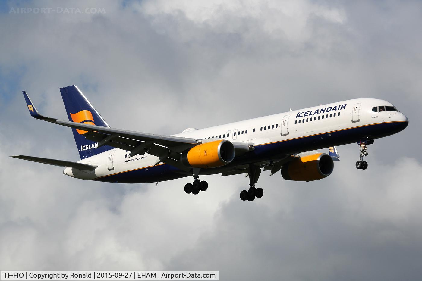 TF-FIO, 1999 Boeing 757-208 C/N 29436, at spl