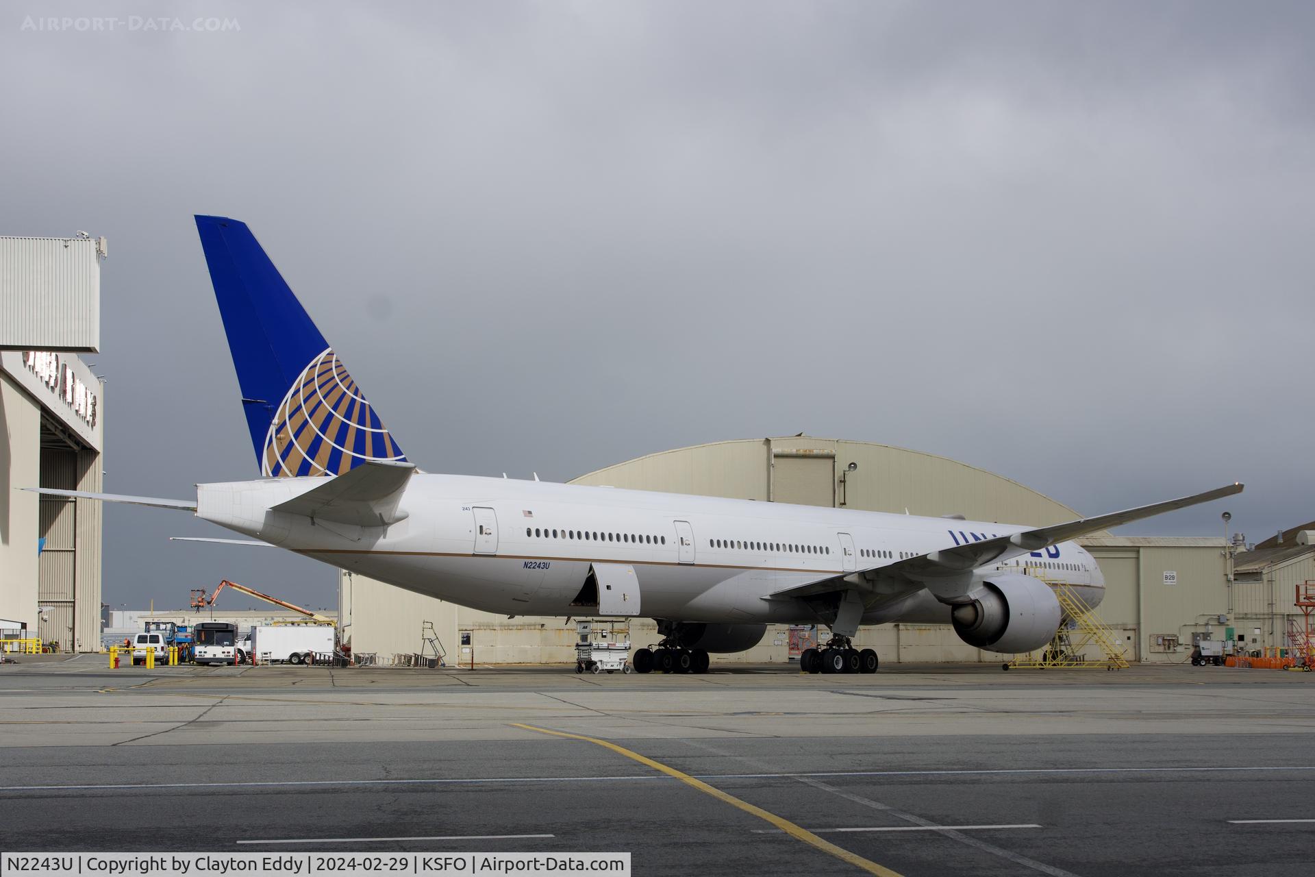 N2243U, 2017 Boeing 777-300/ER C/N 63723, SFO 2024.