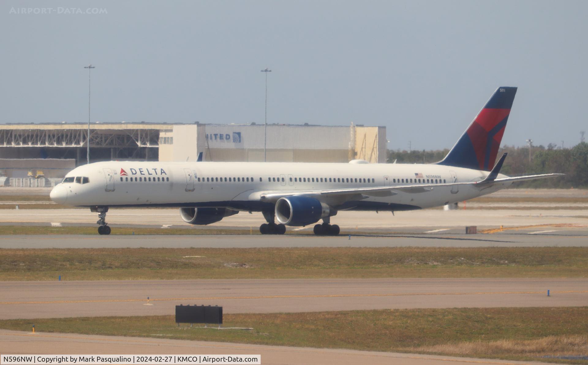 N596NW, 2003 Boeing 757-351 C/N 32996, Boeing 757-351