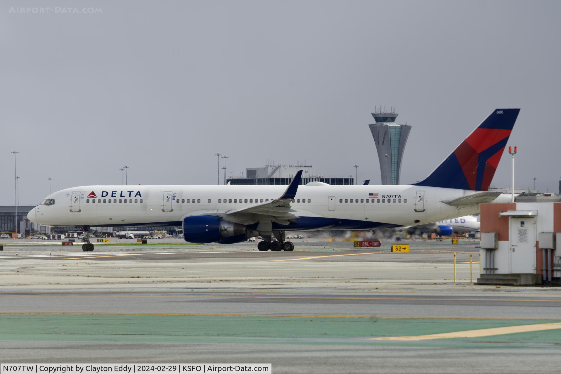 N707TW, 1997 Boeing 757-2Q8 C/N 27625, SFO 2024.