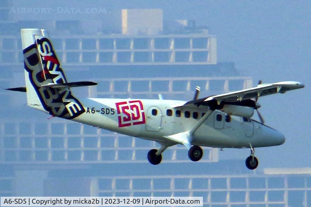 A6-SD5, De Havilland Canada DHC-6-300 Twin Otter C/N 281, Landing