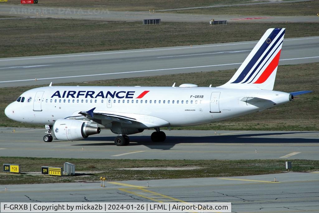 F-GRXB, 2001 Airbus A319-111 C/N 1645, Taxiing