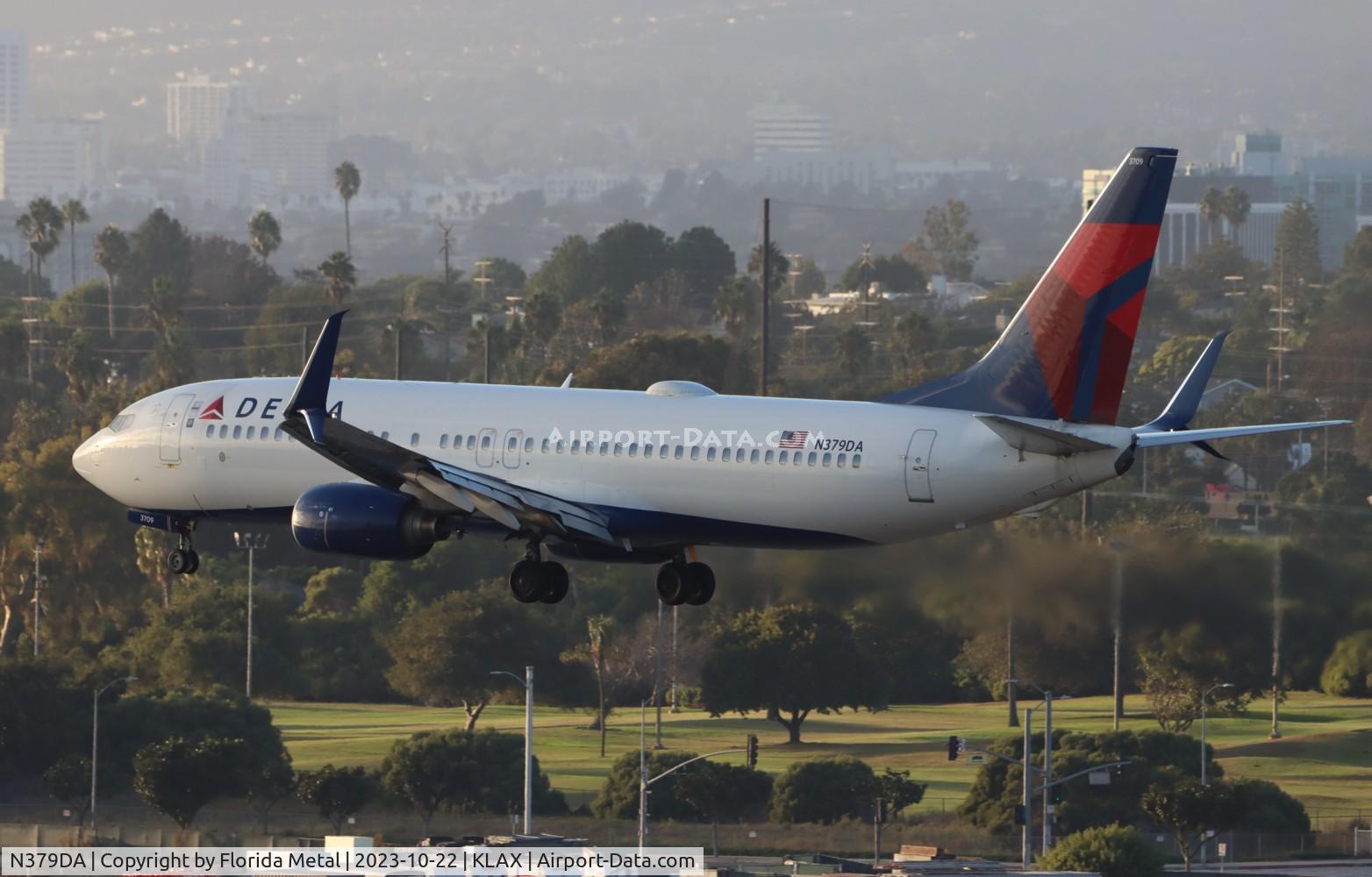 N379DA, 1999 Boeing 737-832 C/N 30349, DAL 738 zx BNA-LAX
