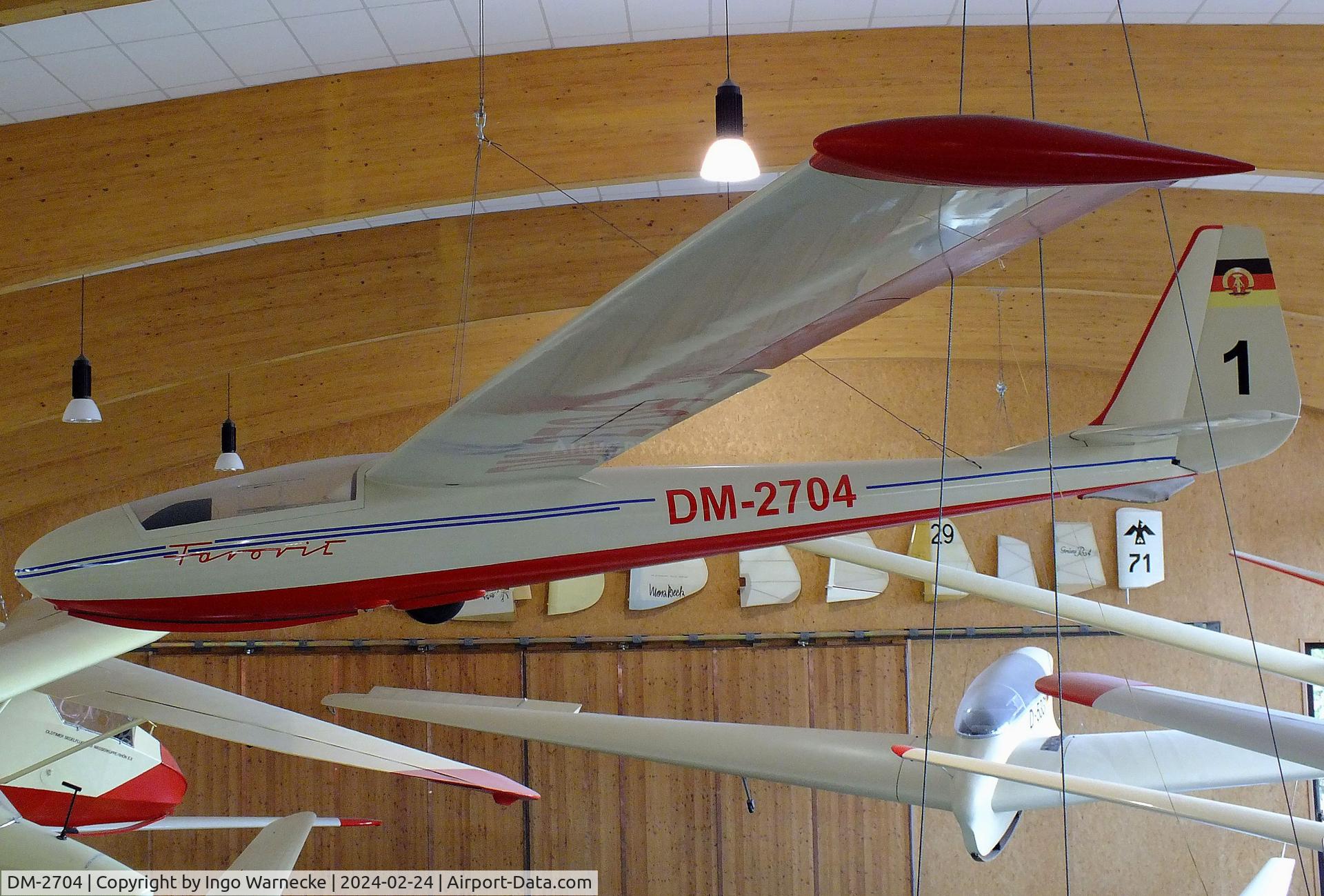 DM-2704, 1963 VEB Apparatebau Lommatzsch Lom-61 Favorit C/N 0704, Lommatzsch Lom-61 Favorit at the Deutsches Segelflugmuseum mit Modellflug (German Soaring Museum with Model Flight), Gersfeld Wasserkuppe
