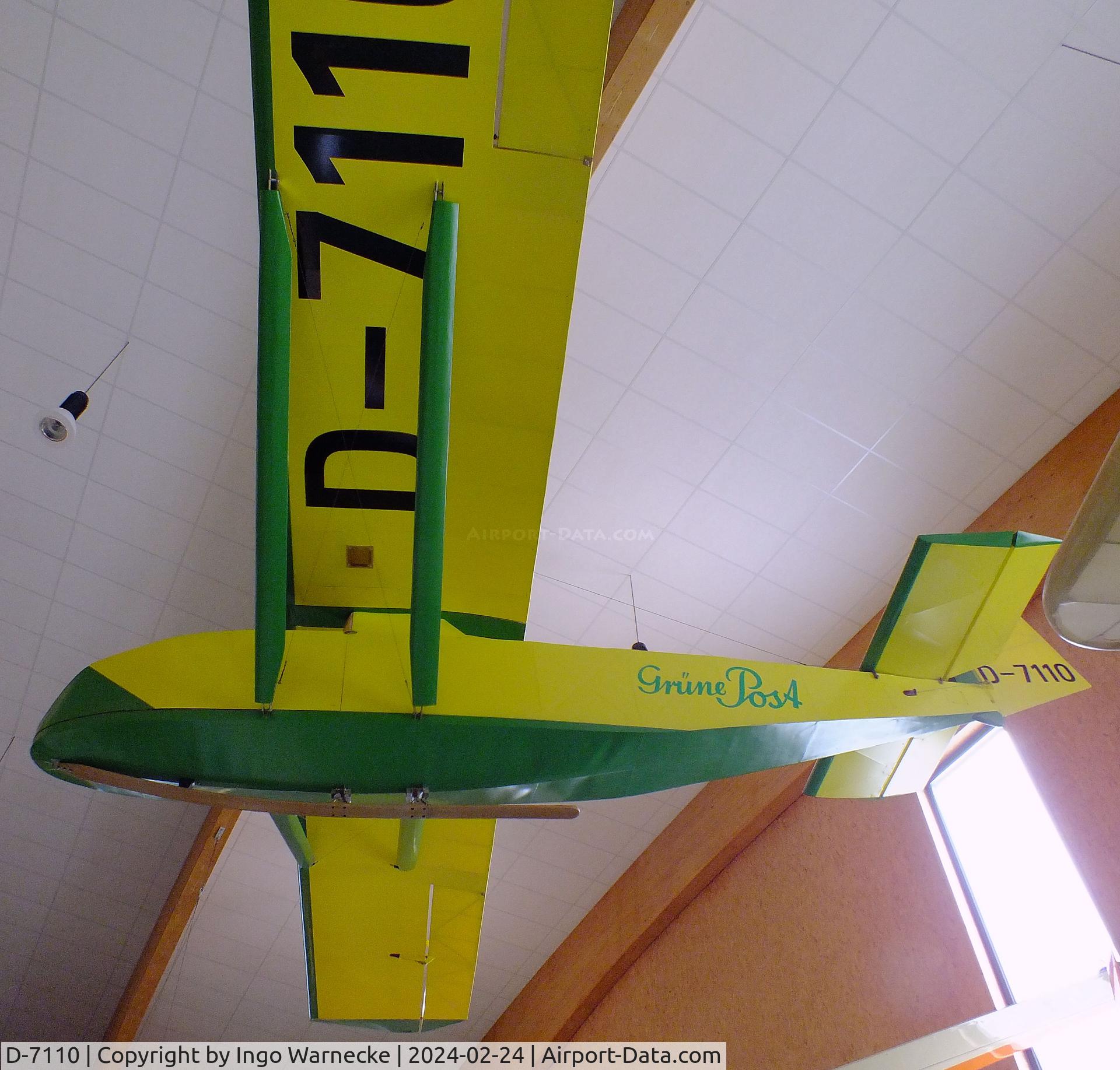 D-7110, 2001 Lippisch Grüne Post C/N nil, Lippisch (Helmut Regenhardt) Grüne Post at the Deutsches Segelflugmuseum mit Modellflug (German Soaring Museum with Model Flight), Gersfeld Wasserkuppe