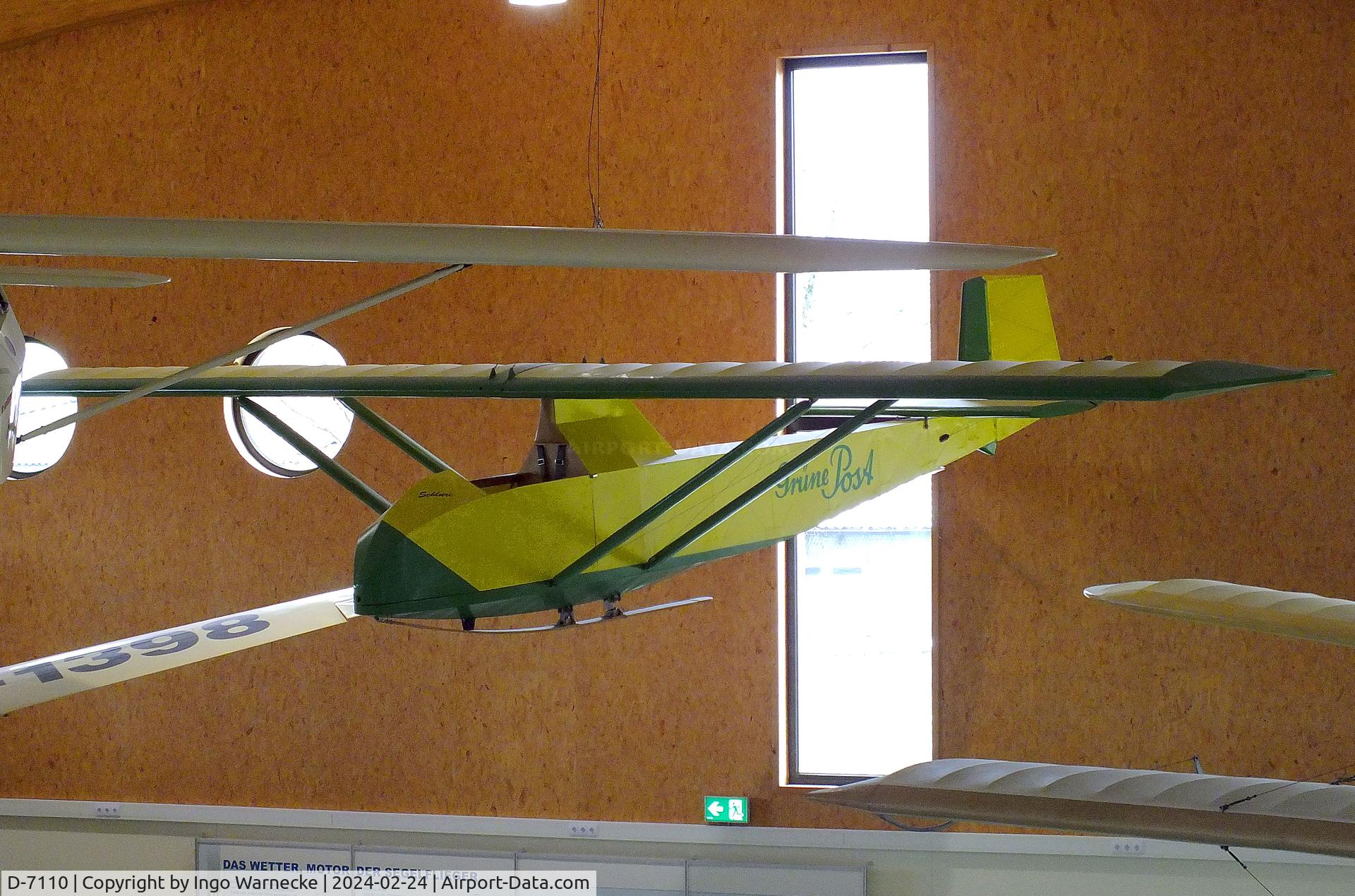 D-7110, 2001 Lippisch Grüne Post C/N nil, Lippisch (Helmut Regenhardt) Grüne Post at the Deutsches Segelflugmuseum mit Modellflug (German Soaring Museum with Model Flight), Gersfeld Wasserkuppe