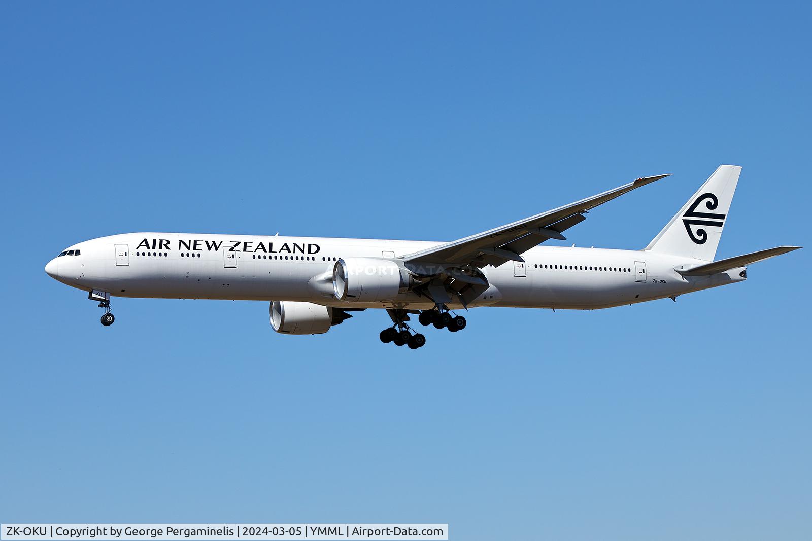 ZK-OKU, Boeing 777-367 (ER) C/N 36157, Short final to runway 34.