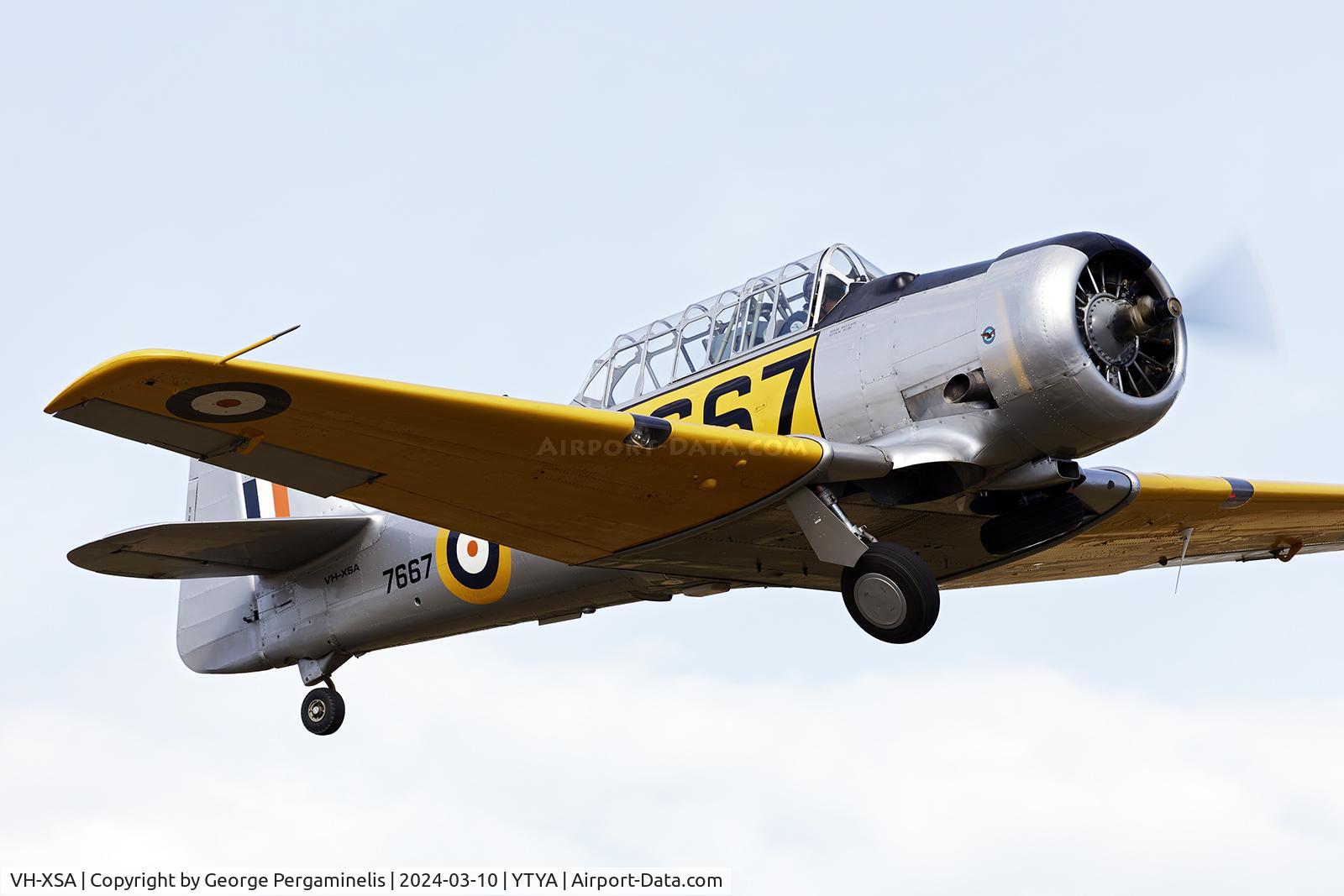 VH-XSA, 1944 North American SNJ-4 Texan C/N 88-09857, Participating in the Tyabb 2024 airshow.