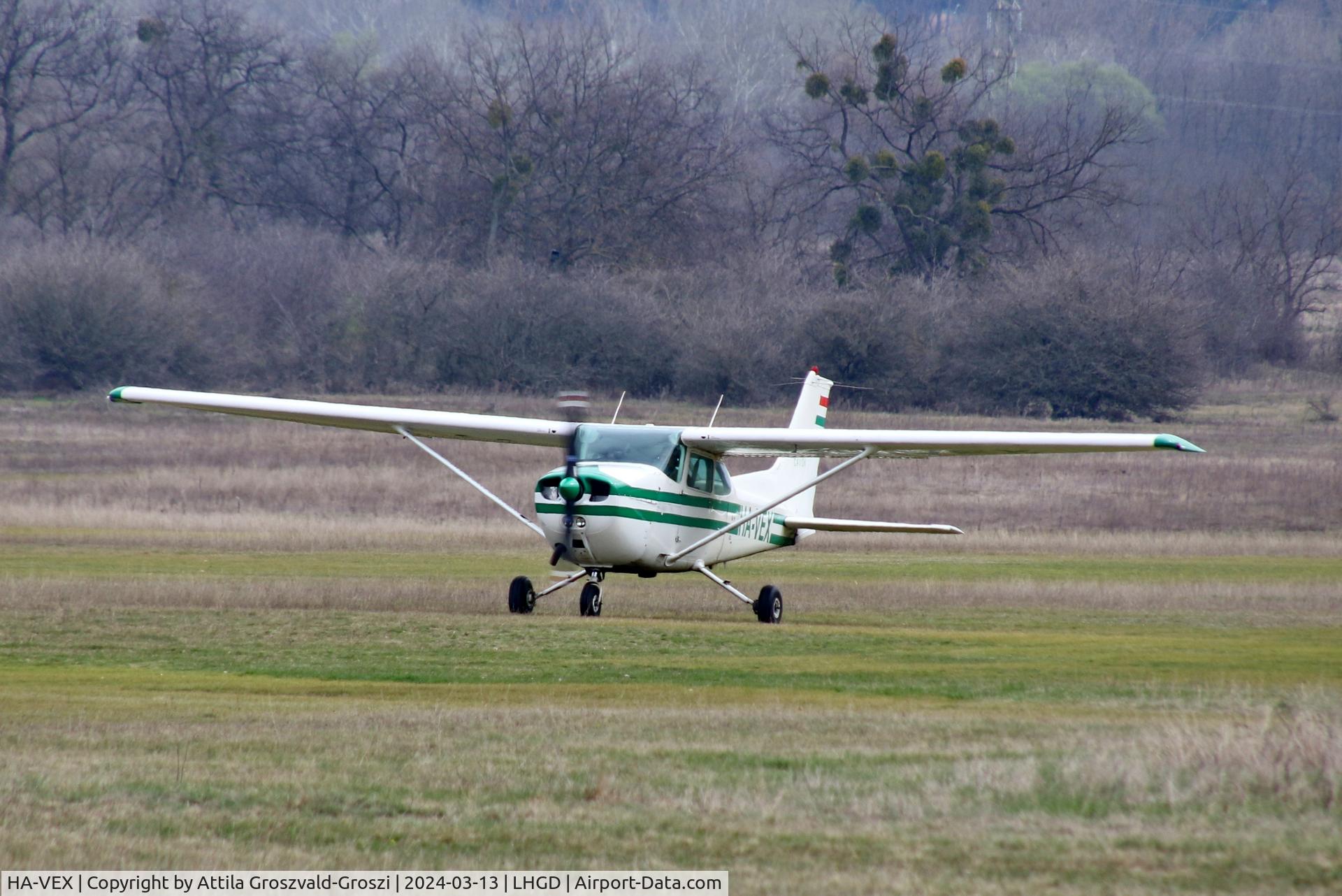 HA-VEX, Cessna 172N C/N 17273261, LHGD - Gödöllö Airport, Hungary