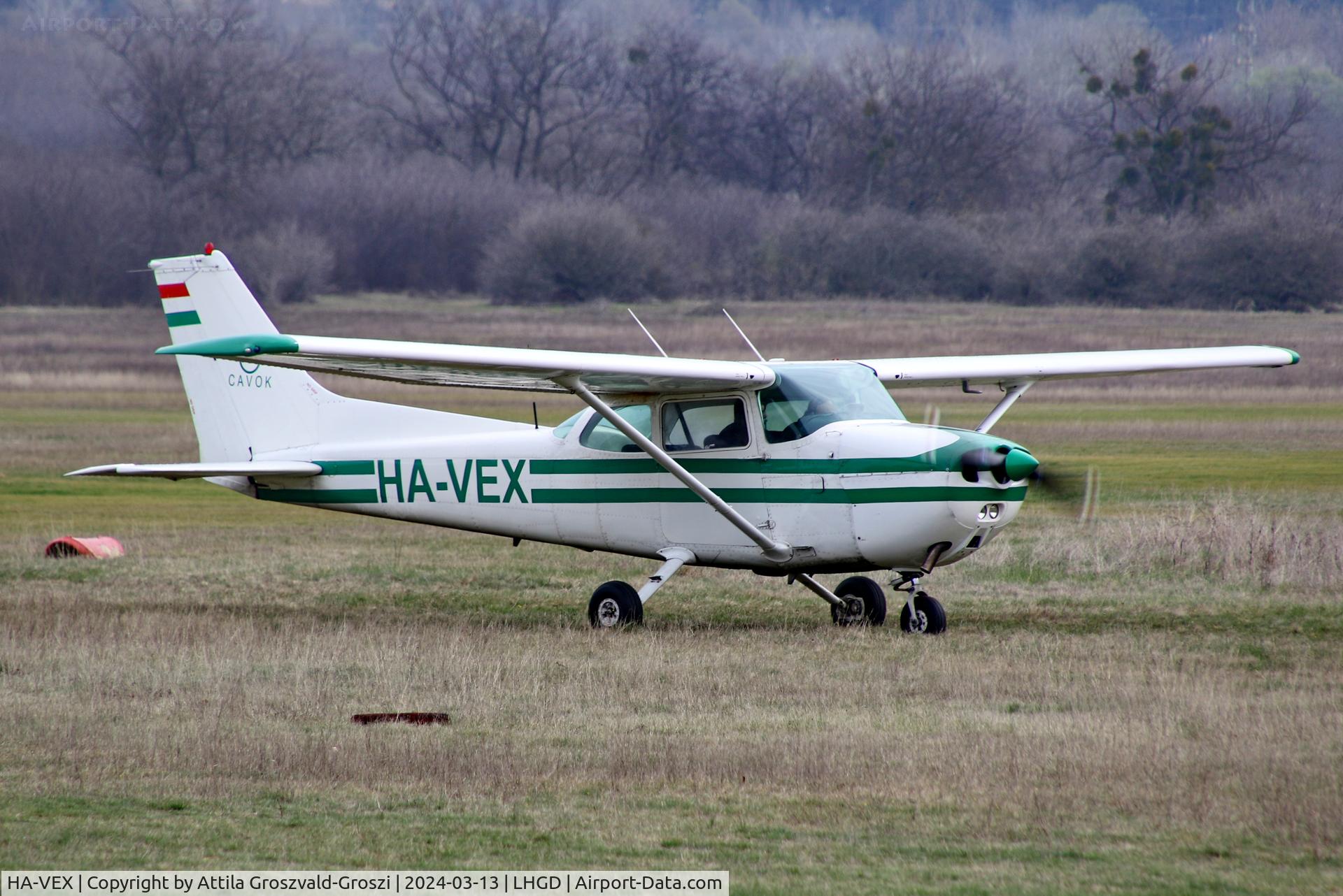 HA-VEX, Cessna 172N C/N 17273261, LHGD - Gödöllö Airport, Hungary