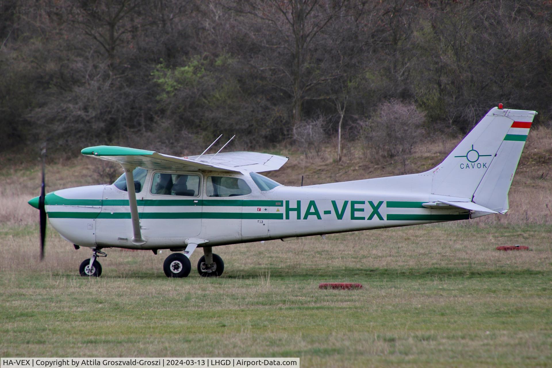 HA-VEX, Cessna 172N C/N 17273261, LHGD - Gödöllö Airport, Hungary