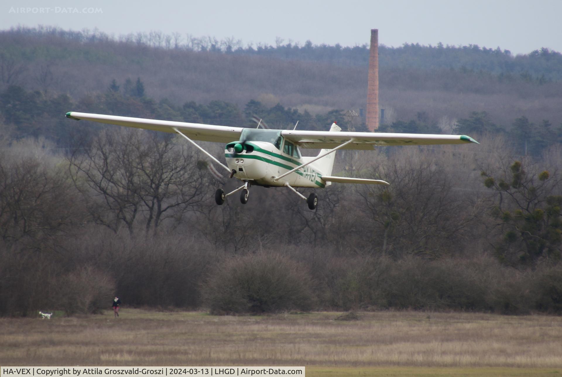 HA-VEX, Cessna 172N C/N 17273261, LHGD - Gödöllö Airport, Hungary